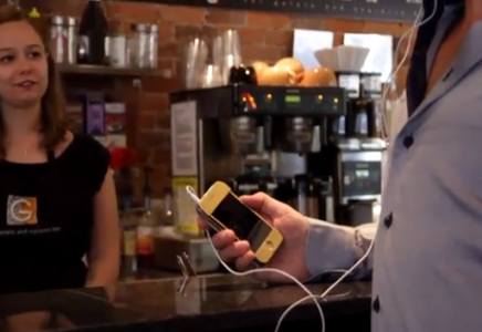 Un video mostra la parodia dell’iPhone 5S Oro