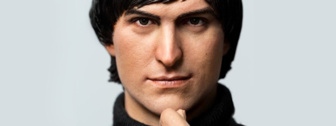 Statuette realistiche di un giovane Steve Jobs vendute a 200 dollari