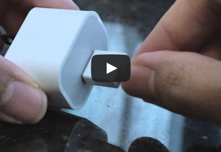 Un video mostra il nuovo cavo Lightning reversibile ed il nuovo possibile alimentatore